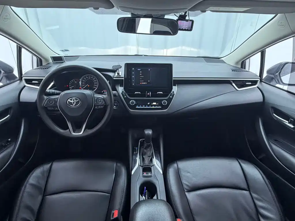 Toyota Corolla 2022 — фото 13