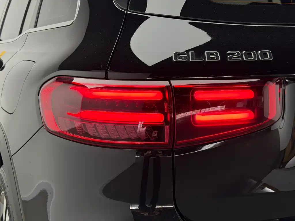 Mercedes-Benz GLB 2024 — фото 20