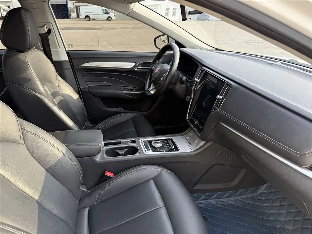 Roewe i6 New Energy 2018 — фото 16