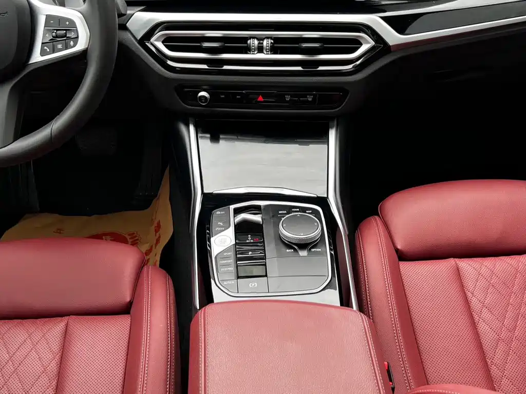 BMW 3 Series 2023 — фото 11