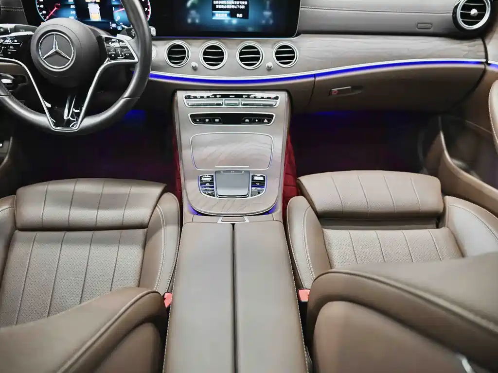 Mercedes-Benz E-Class 2022 — фото 29