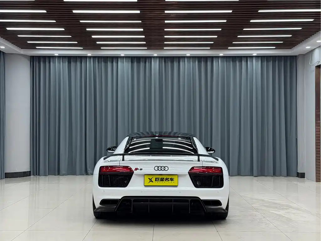 Audi R8 2017 — фото 5