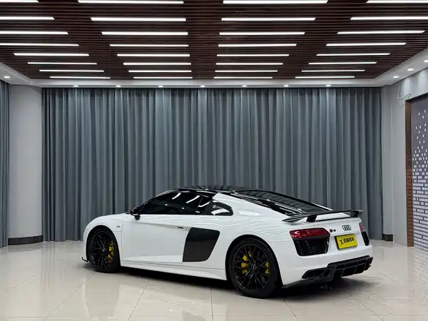 Audi R8 2016