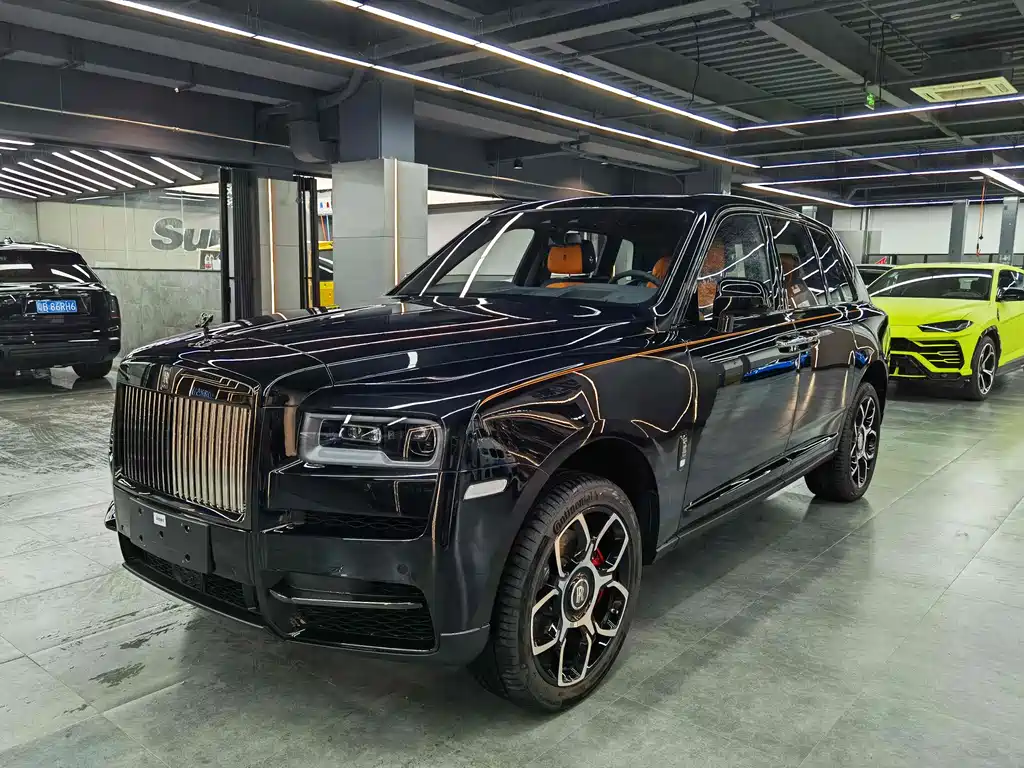 Rolls-Royce Cullinan 2021 — фото 1