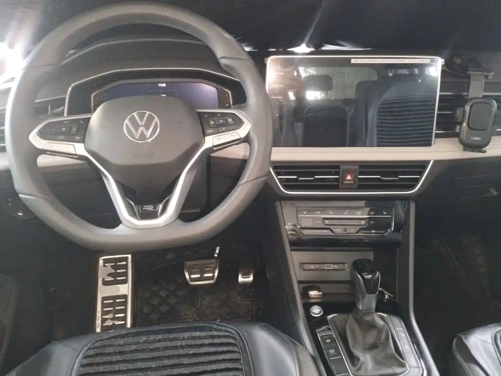 Volkswagen Tiguan L 2025 — фото 10