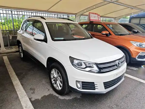 Volkswagen Tiguan 2015