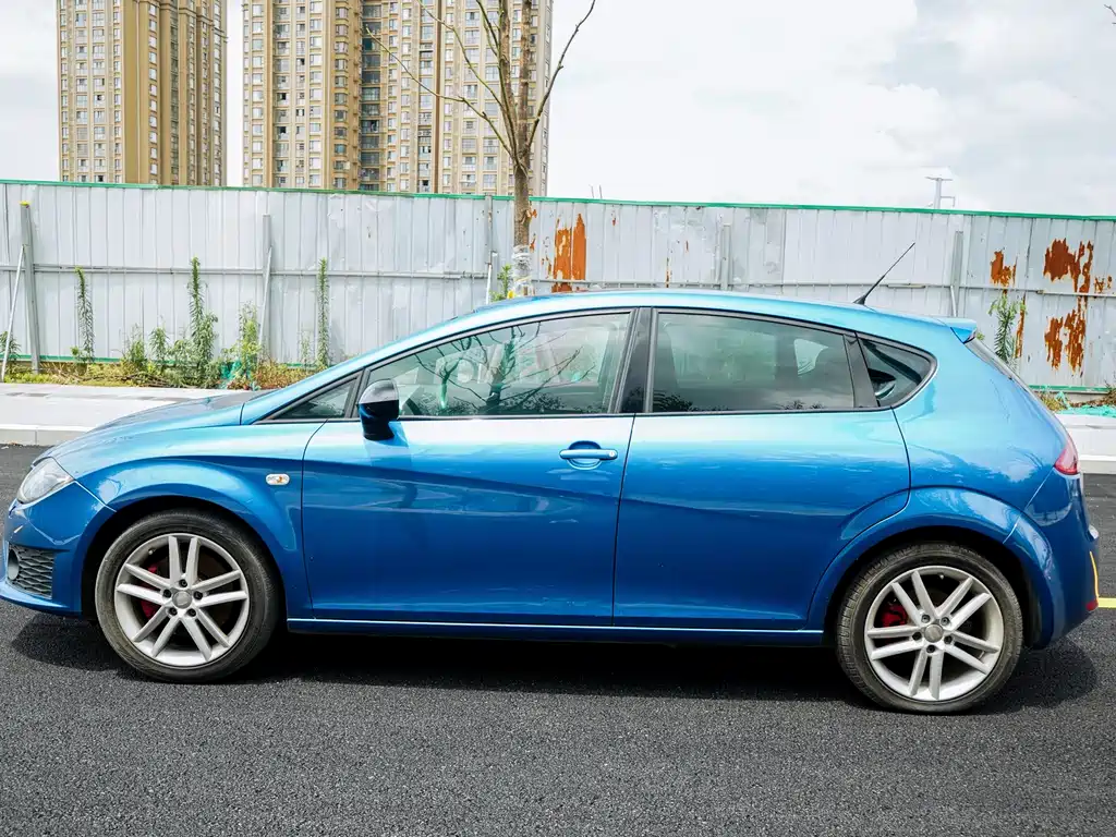 SEAT Leon 2013 — фото 6