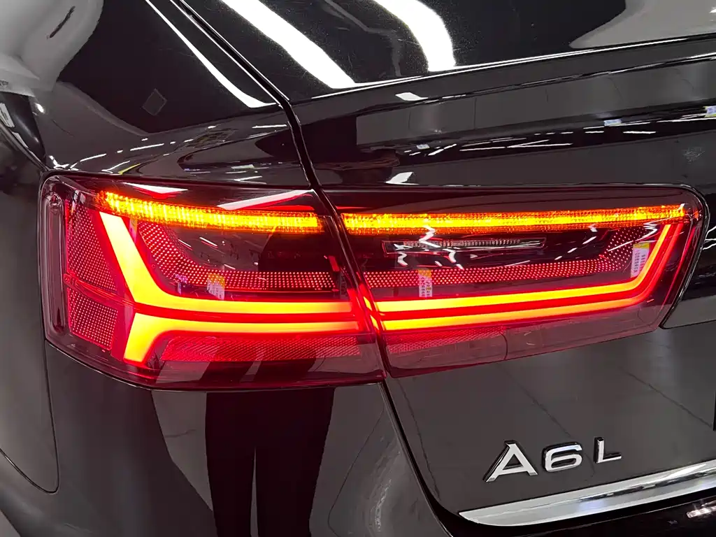 Audi A6L 2018 — фото 12