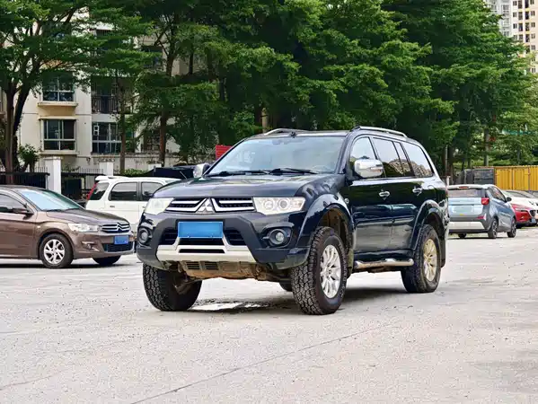 Mitsubishi Pajero Jinchang 2015