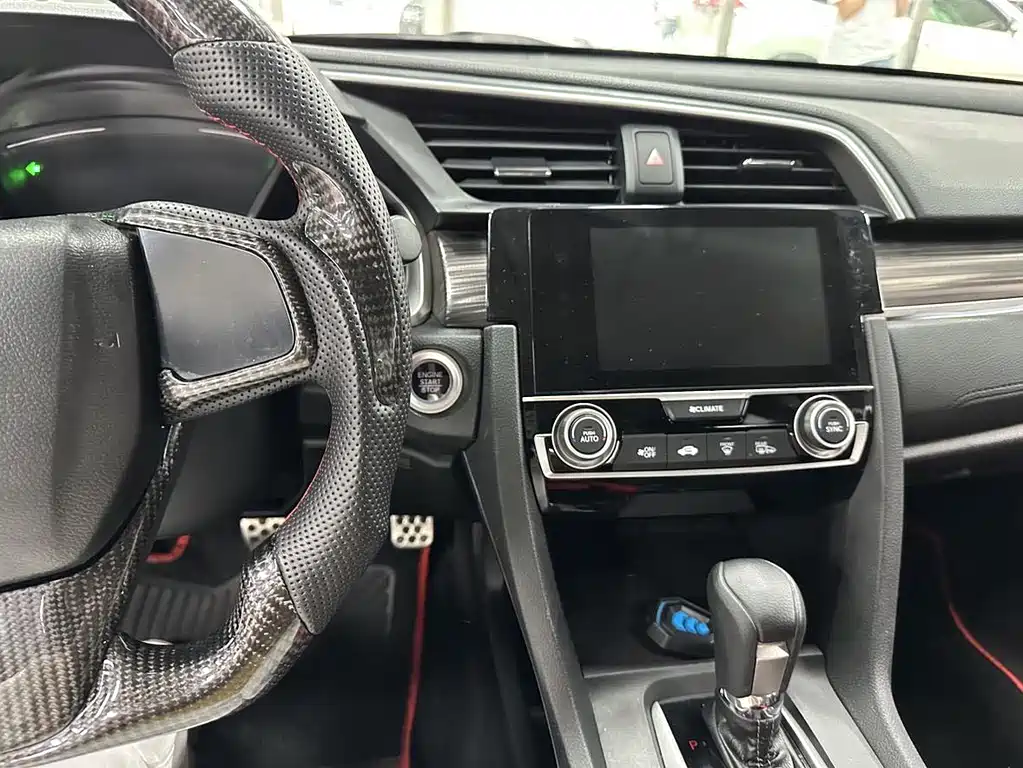Honda Civic 2021 — фото 10