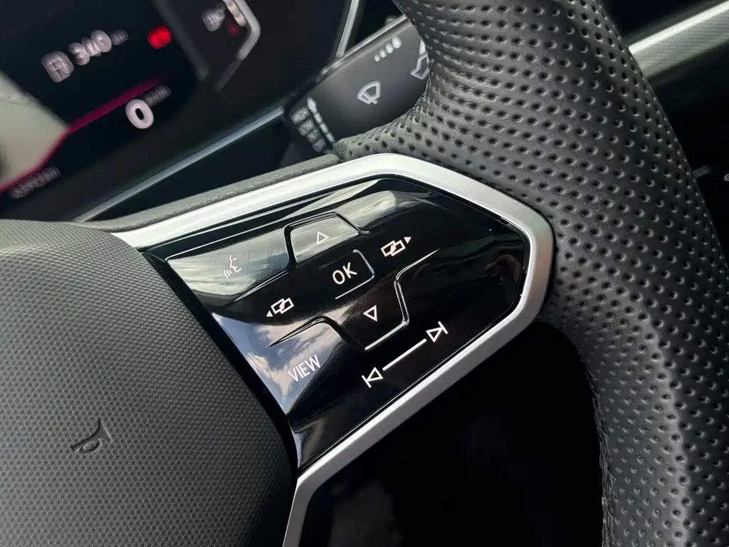 Volkswagen Passat 2023 — фото 10