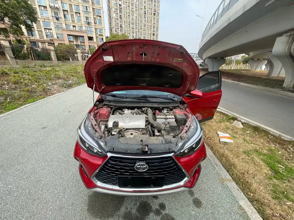 Toyota Yaris L 2020 — фото 17