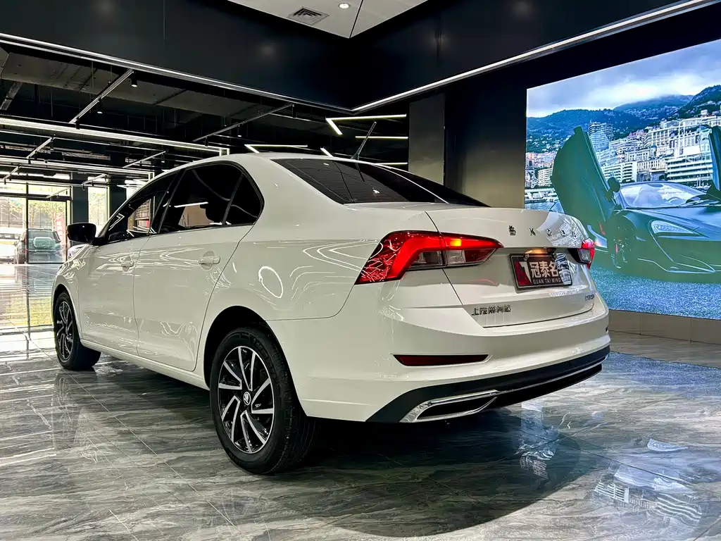 Skoda Rapid 2022 — фото 7