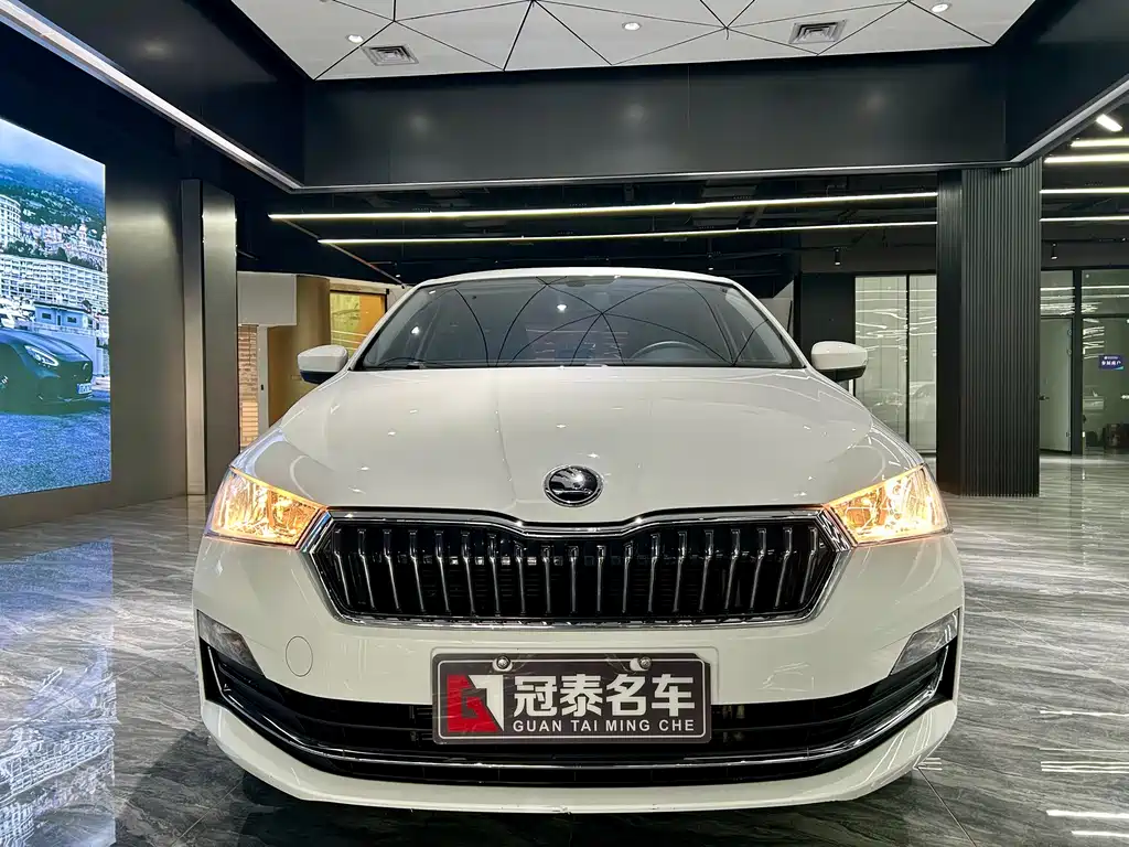Skoda Rapid 2022 — фото 2