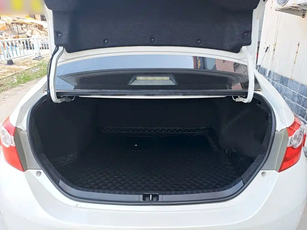 Toyota Levin 2015 — фото 19