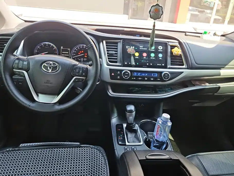 Toyota Highlander 2019 — фото 12