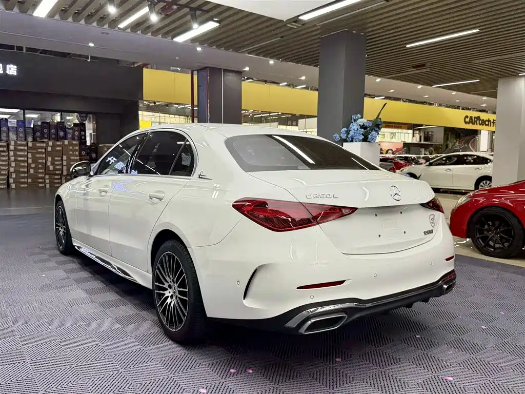 Mercedes-Benz C-Class 2023 — фото 4