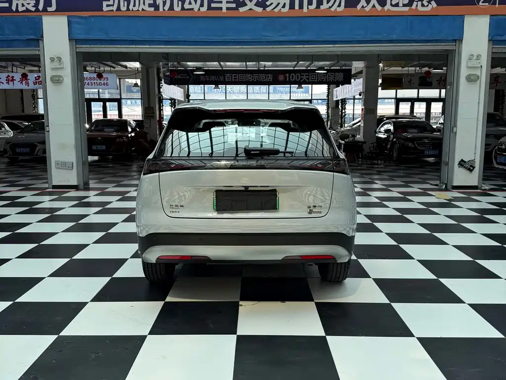 BYD Sealion 05 DM-i 2026 — фото 8