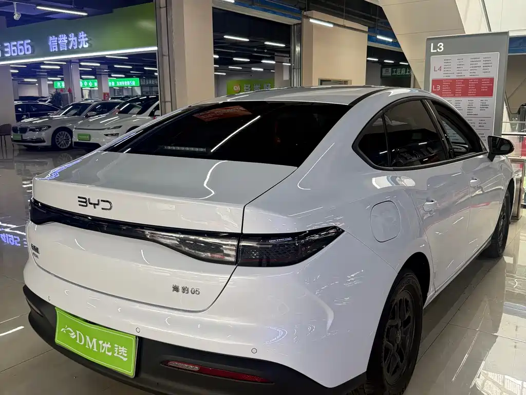 BYD Seal 05 DM-i 2025 — фото 9