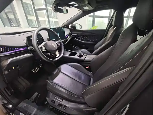 Volkswagen Distinctive 06 2025