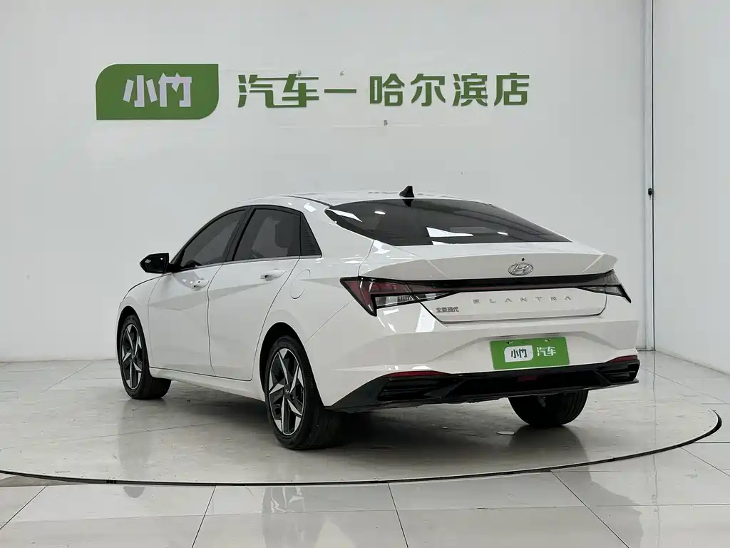 Hyundai Elantra 2022 — фото 4