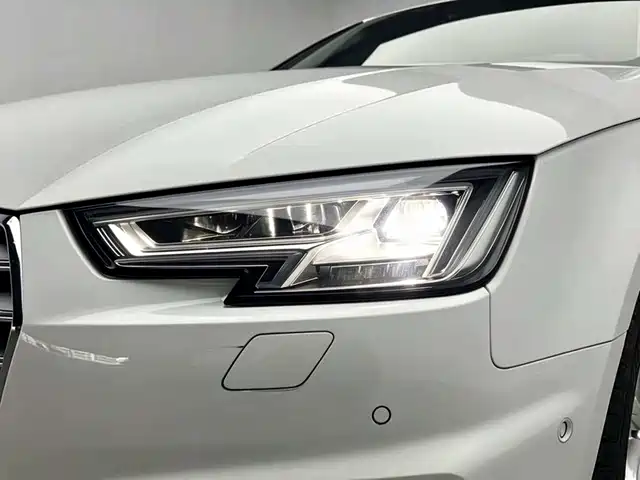 Audi A4L 2019 — фото 20