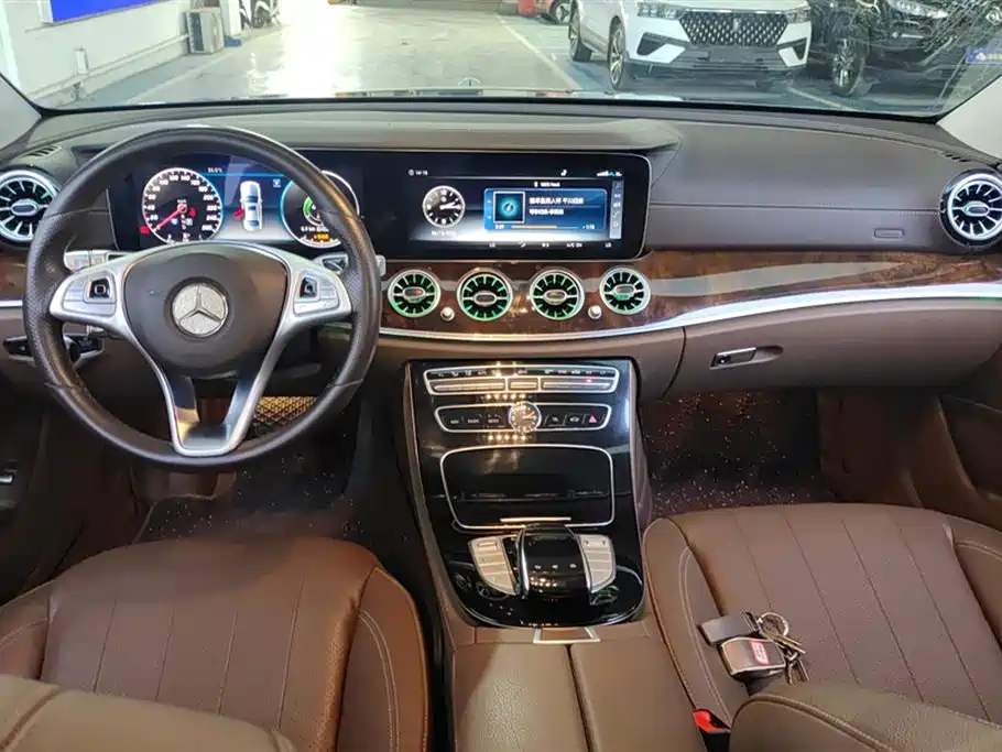 Mercedes-Benz E-Class 2017 — фото 12