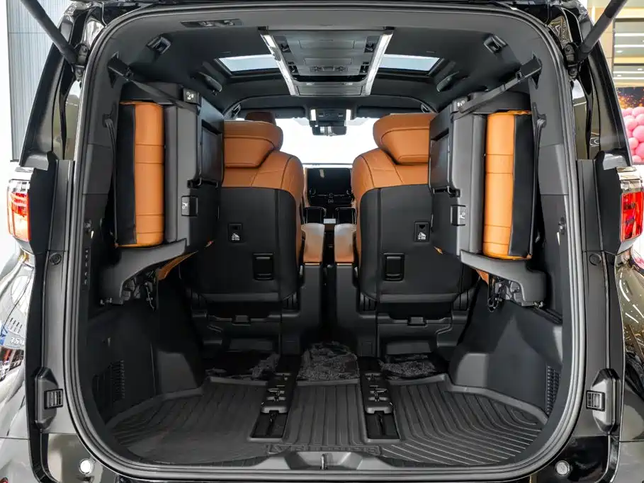 Toyota Alphard 2025 — фото 12