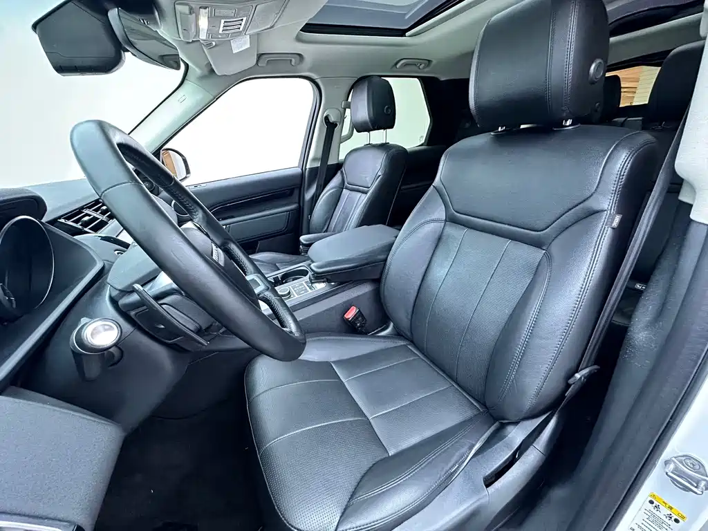 Land Rover Discovery 2019 — фото 16