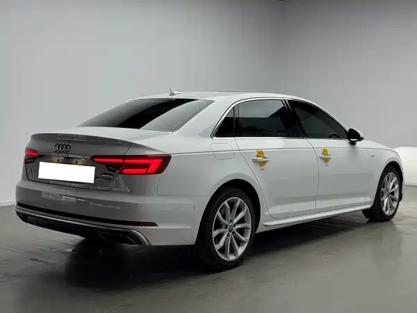 Audi A4L 2019