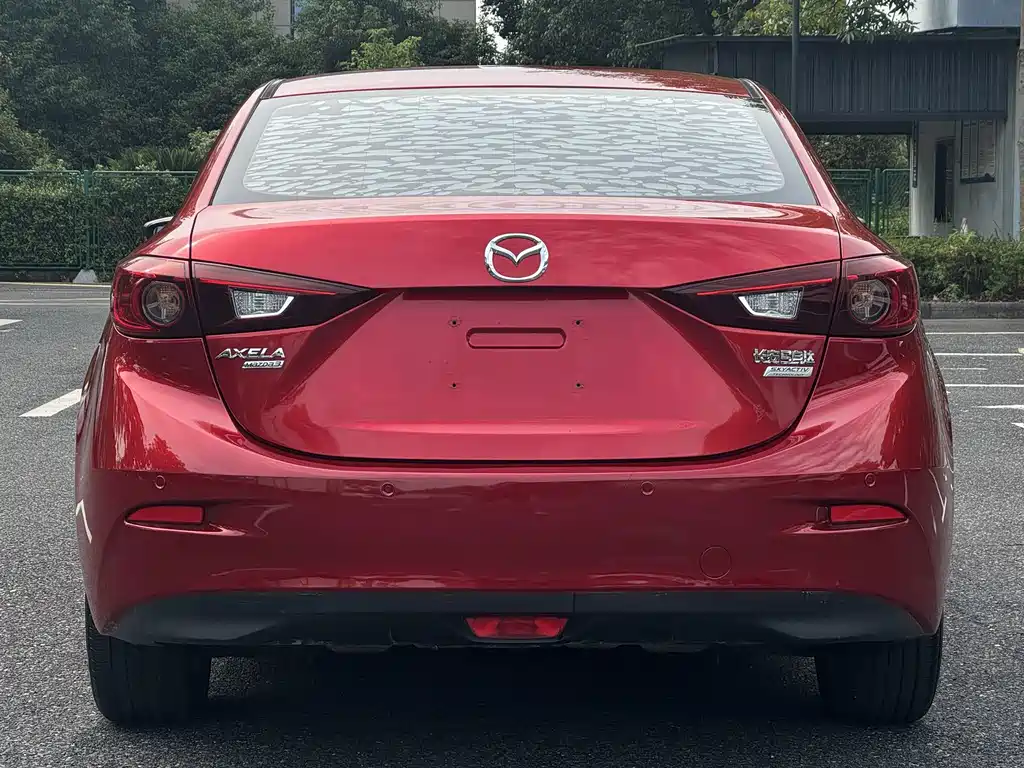 Mazda 3 Axela 2015