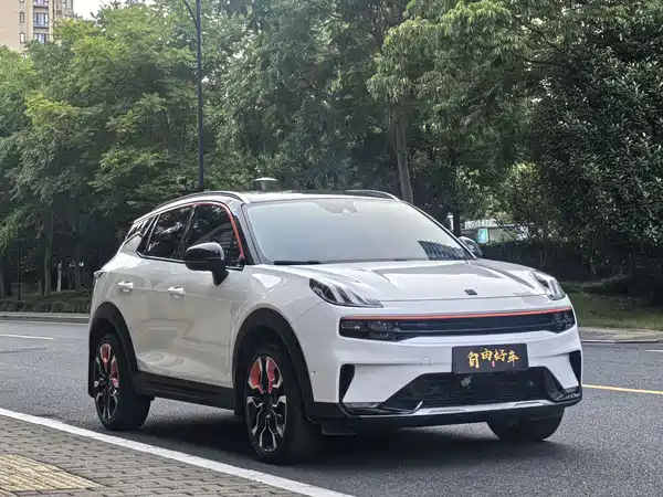 Lynk & Co 06 2021
