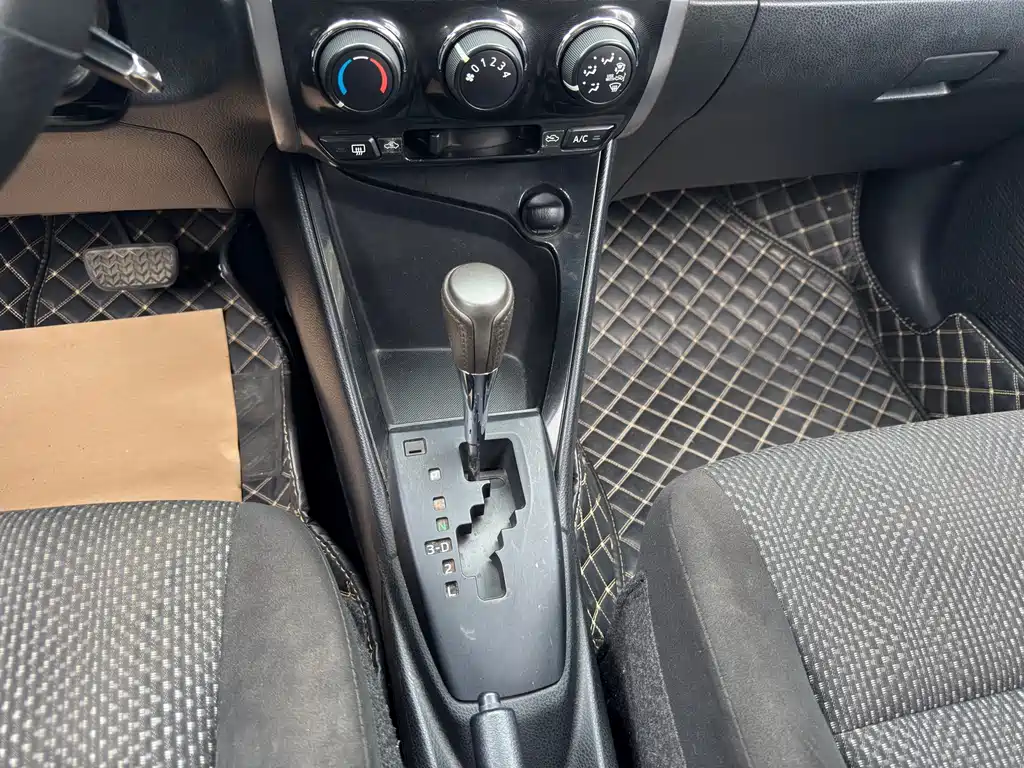 Toyota Vios 2015 — фото 12
