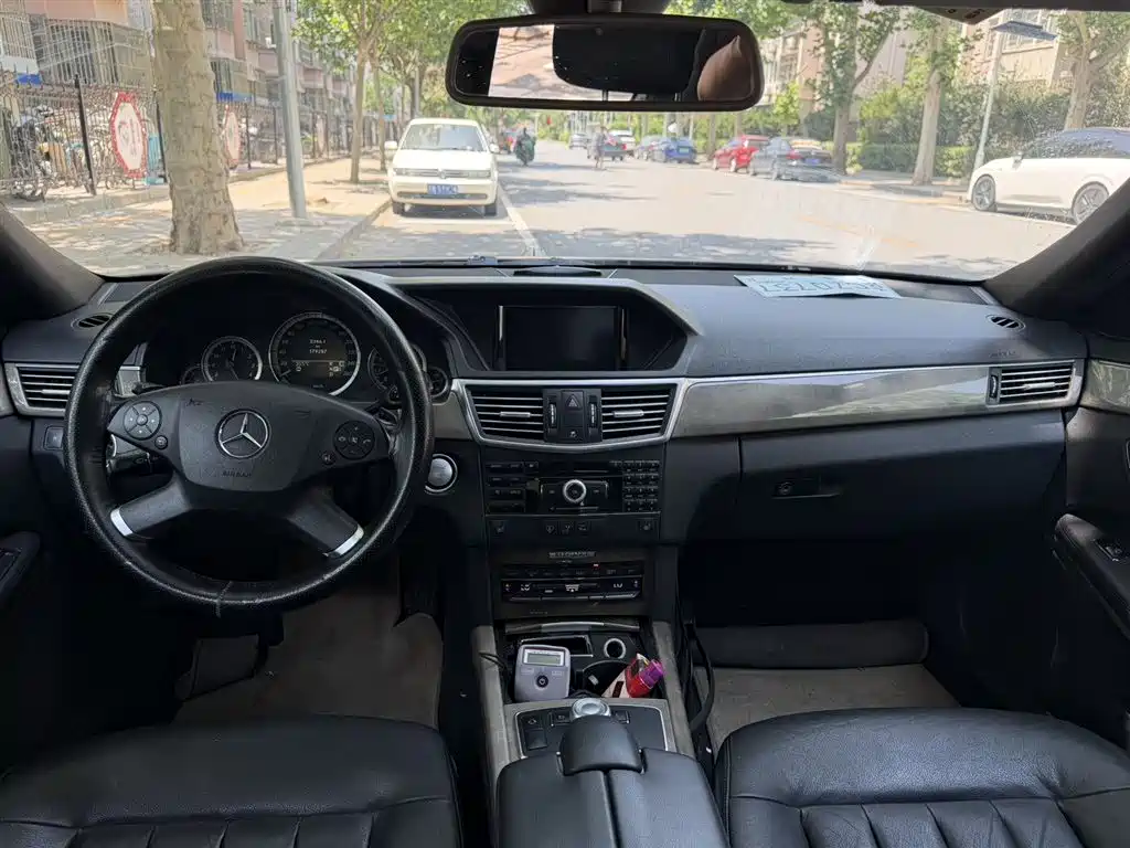 Mercedes-Benz E-Class 2010