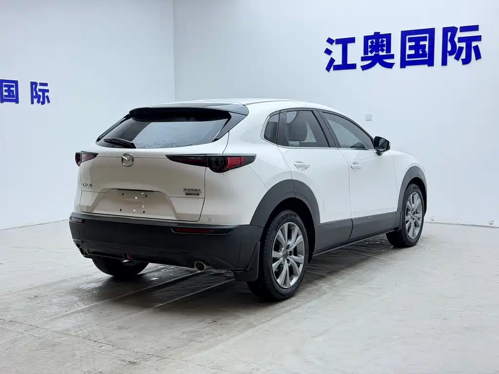Mazda CX-30 2023 — фото 19