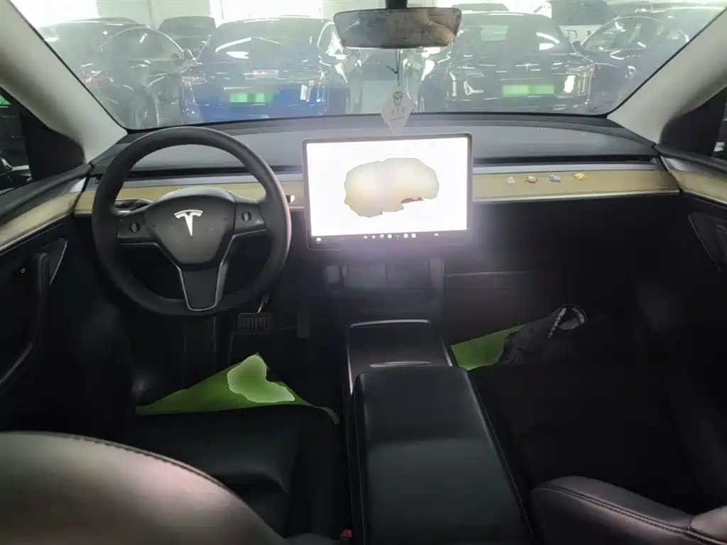 Tesla Model Y 2022 — фото 10