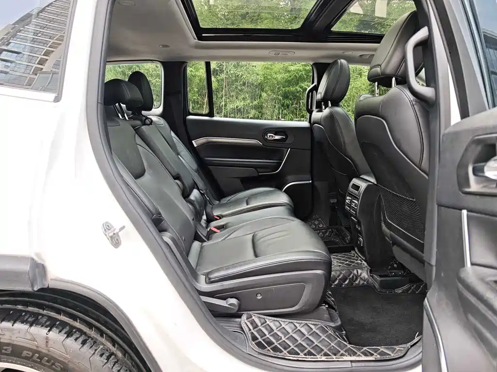 Jeep Commander 2019 — фото 14