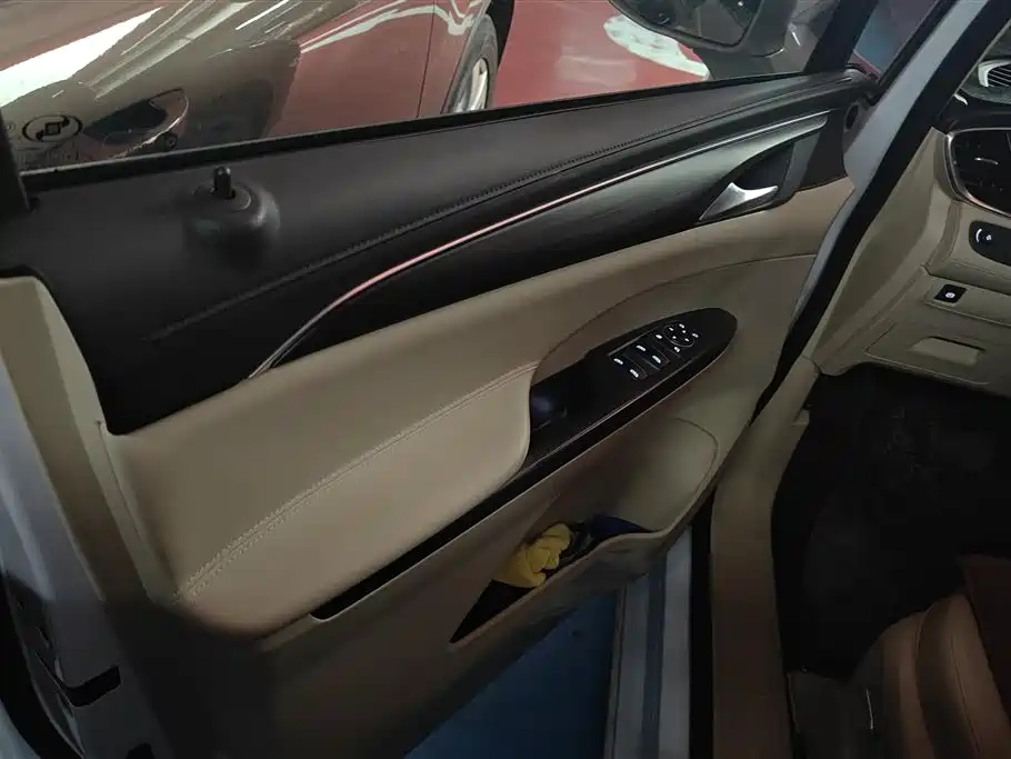 Buick GL8 2023