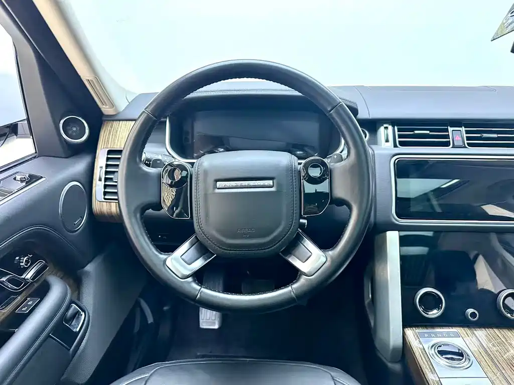 Land Rover Range Rover 2023 — фото 14