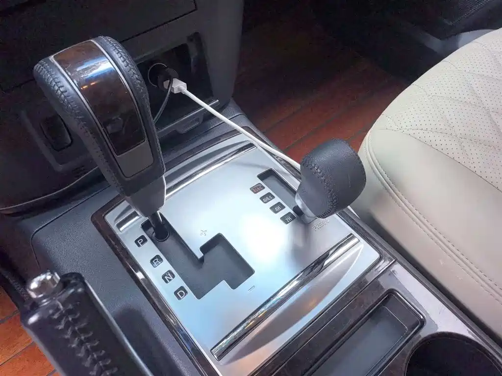 Mitsubishi Pajero 2025