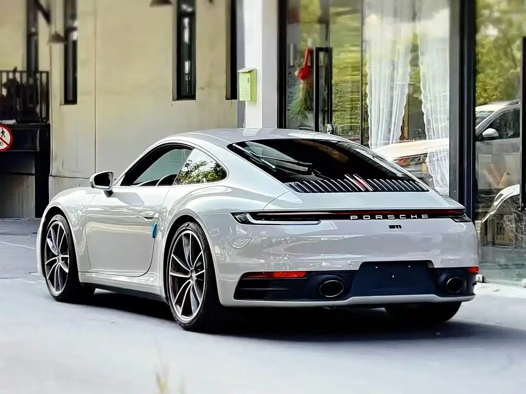 Porsche 911 2020 — фото 2