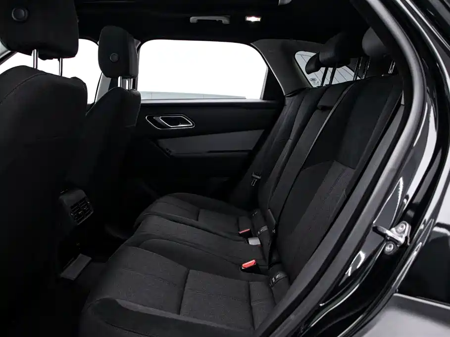 Land Rover Velar 2023 — фото 14