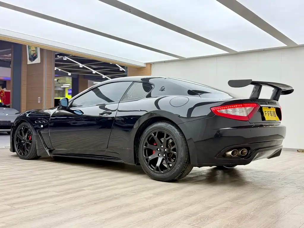 Maserati GranTurismo 2013 — фото 6