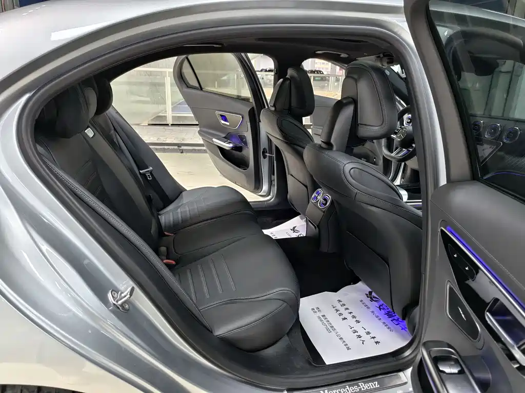 Mercedes-Benz C-Class 2023 — фото 13