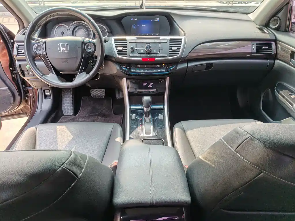 Honda Accord 2016 — фото 4