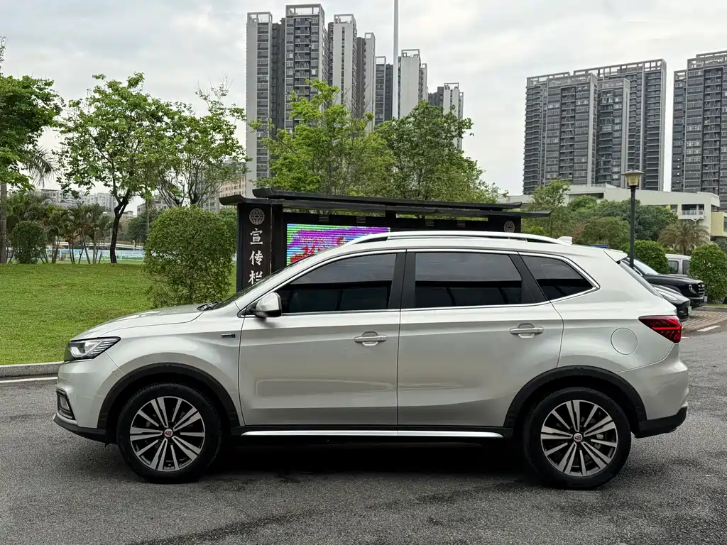 Roewe RX5 2020 — фото 7