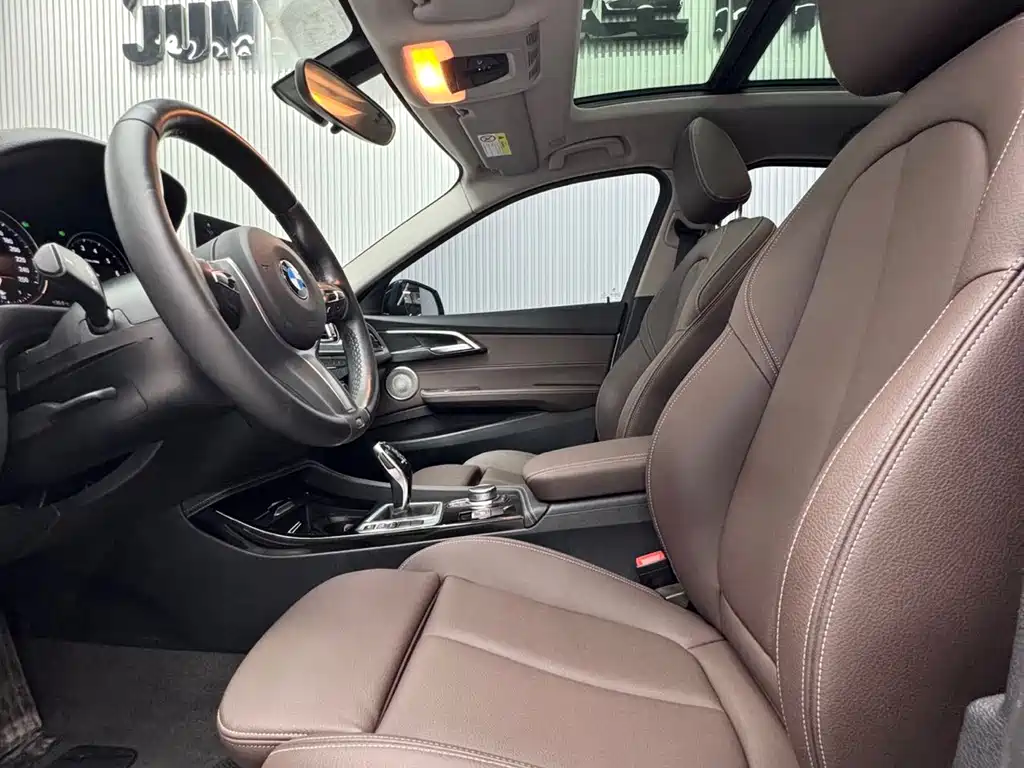 BMW 1 Series 2023 — фото 13