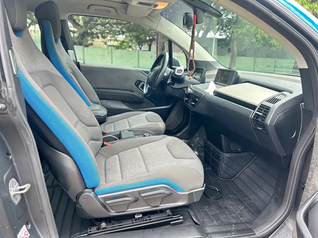 BMW i3 2018 — фото 16