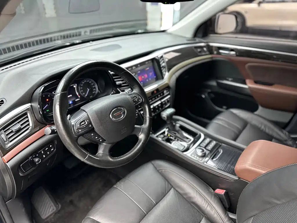 GAC Trumpchi GS8 2017 — фото 6