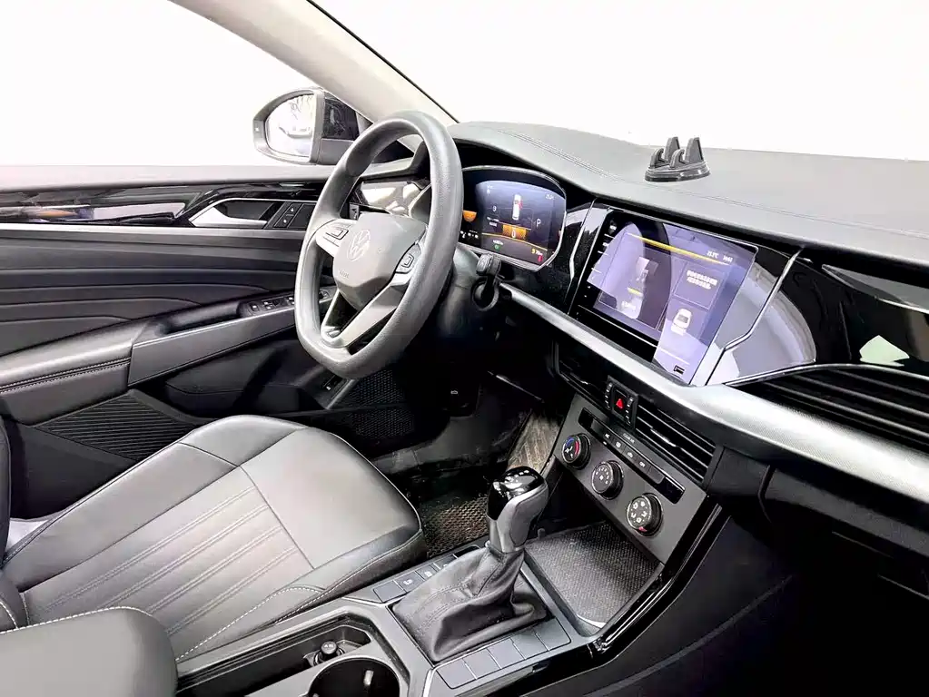 Volkswagen Passat 2025 — фото 11